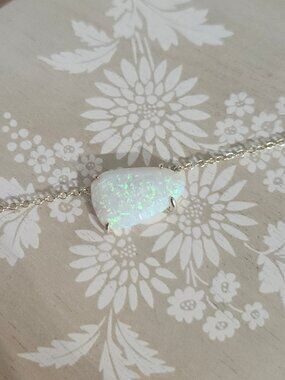 Kendra Scott White Isla Kyocera Opal Necklace Necklace Rare HTF